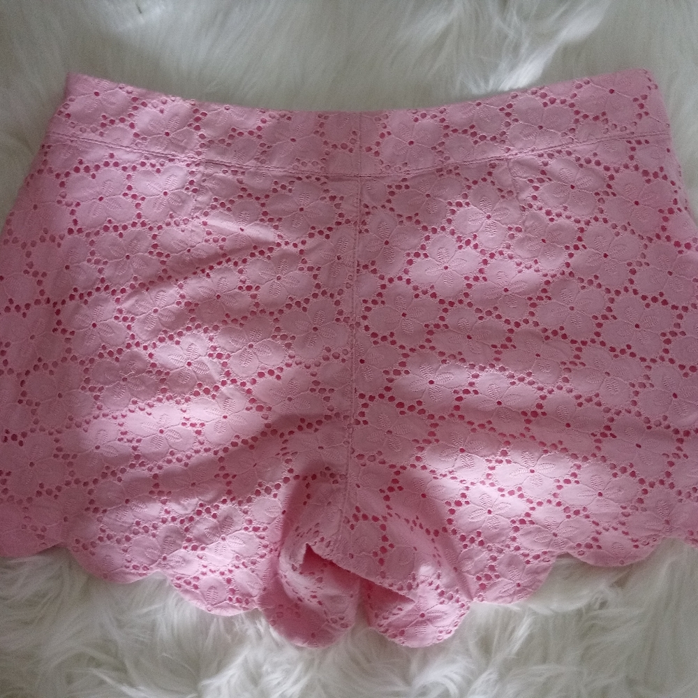 LILLY PULITZER THE BUTTERCUP SHORTS (EUC)